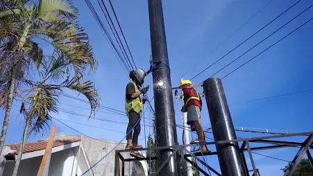 penyatuan 2 tiang baliho agar lebih kokoh penyatuan 2 tiang baliho agar lebih kokoh