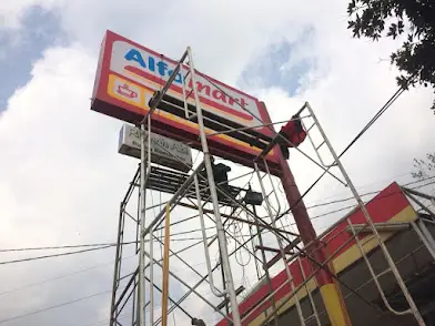 tahap akhir neon box alfamart(finishing)