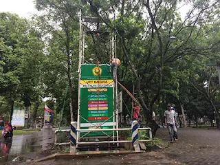 pylon sign Universitas Jember