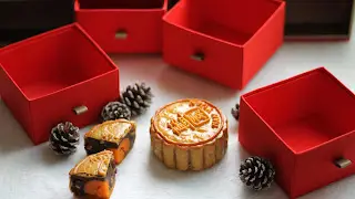 Cetak kemasan mooncake custom untuk branding bisnis Anda di Mooncake Festival.