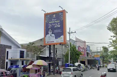 lampu sorot kanan kiri untuk baliho agar kelihatan jelas lampu sorot kanan kiri untuk baliho agar kelihatan jelas