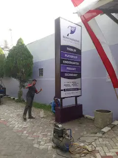 pemasangan neon box benih harapan jember