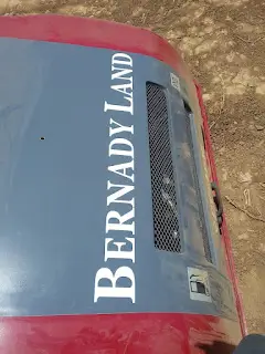 Stiker Kaca Mobil Jember Stiker Custom Jember Toko Stiker Mobil Jember Cutting Huruf Stiker Jember Jasa Pasang Stiker Mobil di Jember