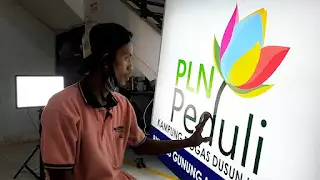 pemasangan backlite & stiker pada neon box