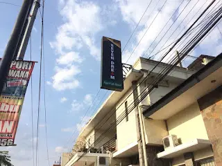 Tampak Depan Belakang Neon Box Seven Dream Jember Tampak Depan Belakang Neon Box Seven Dream Jember