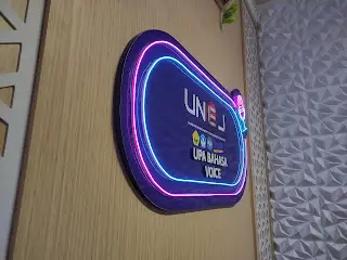 papan nama papan neon flex studio podcast aesthetic papan nama papan neon flex studio podcast aesthetic